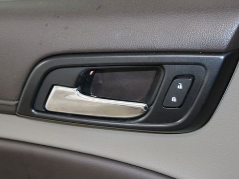 Used 2017 Chevrolet Tahoe LT w/ LT Signature Package image 22