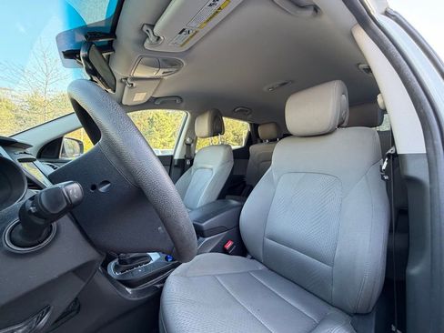 Used 2018 Hyundai Santa Fe Sport w/ 2.4L Value Package 02 image 5