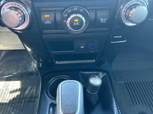 Used 2024 Toyota 4Runner TRD Off-Road Premium w/ Off Road Premium Plus Package AWD/4WD image 30