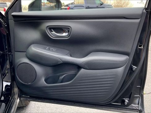 Used 2025 Honda HR-V LX image 23