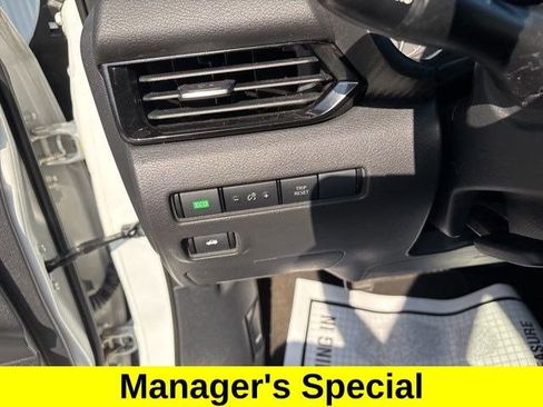 Used 2022 Nissan Sentra SV image 19