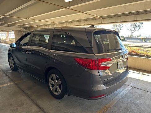 Used 2019 Honda Odyssey EX image 3
