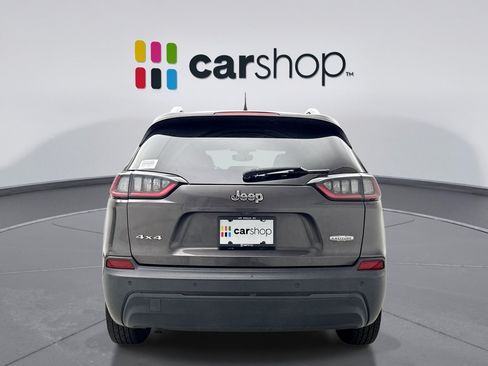 Used 2019 Jeep Cherokee Latitude Plus w/ Comfort/Convenience Group AWD/4WD image 4