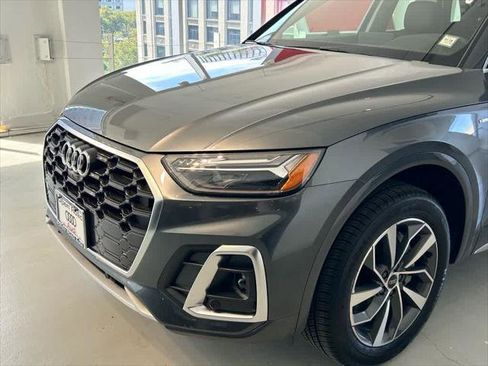 Certified 2025 Audi Q5 2.0T Premium Plus image 7