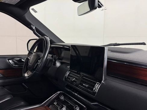 Used 2023 Lincoln Navigator Reserve image 35