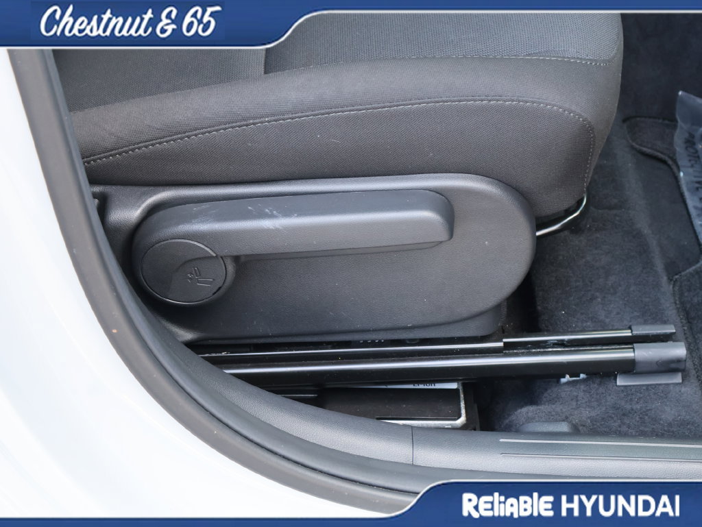 Certified 2024 Hyundai Kona SEL w/ Convenience Package FWD image 10