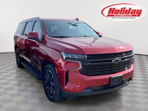 Used 2021 Chevrolet Suburban RST w/ Luxury Package AWD/4WD image 1