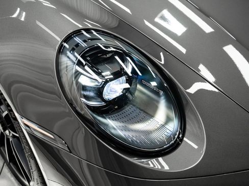 Used 2023 Porsche 911 Cabriolet image 30