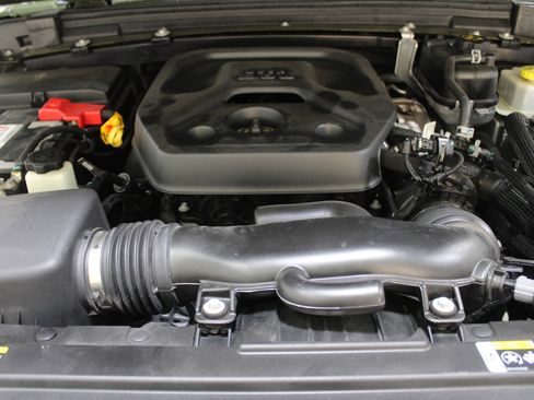 Used 2023 Jeep Wrangler Sahara image 37