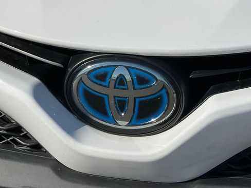 Used 2019 Toyota Camry SE w/ Audio Package FWD image 16