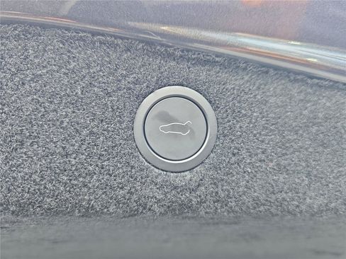 Used 2025 Tesla Model 3 Long Range RWD image 9