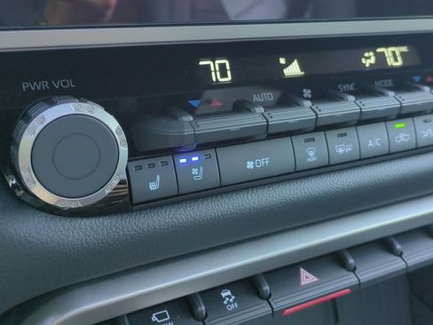 New 2026 Toyota Tundra Limited AWD/4WD image 28