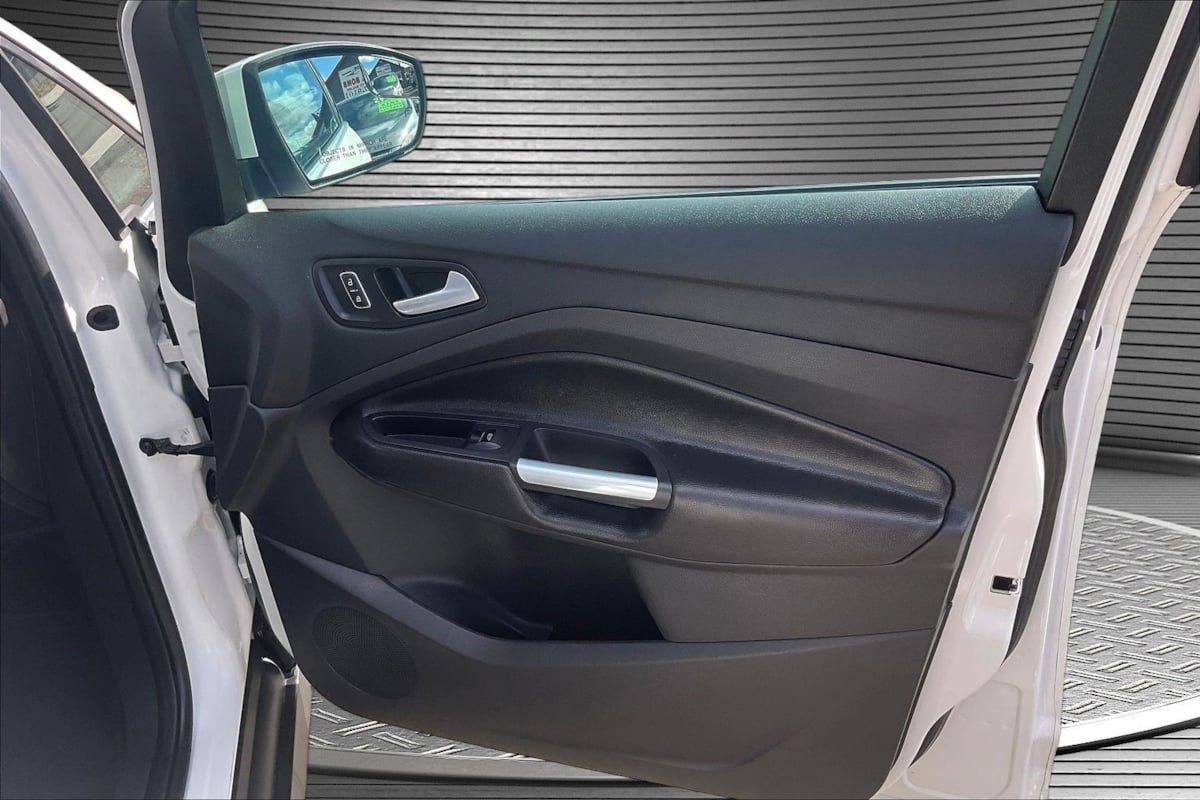 Used 2013 Ford C-MAX Energi SEL FWD image 26