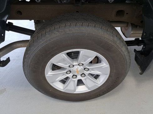 Used 2025 Chevrolet Silverado 1500 LT RWD image 32