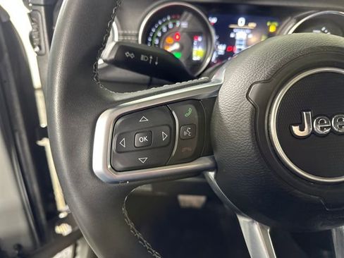 Used 2023 Jeep Wrangler Unlimited Sahara image 15