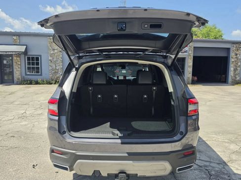 Used 2023 Honda Pilot Touring image 8