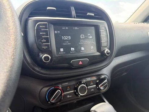 Used 2020 Kia Soul LX FWD image 14