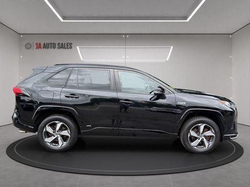 Used 2021 Toyota RAV4 SE AWD/4WD image 6