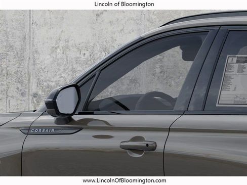 New 2025 Lincoln Corsair Reserve w/ Equipment Group 202A image 23