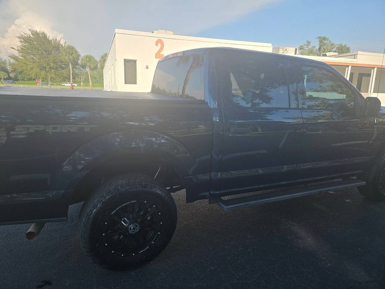 Used 2015 Ford F150 XLT RWD image 12