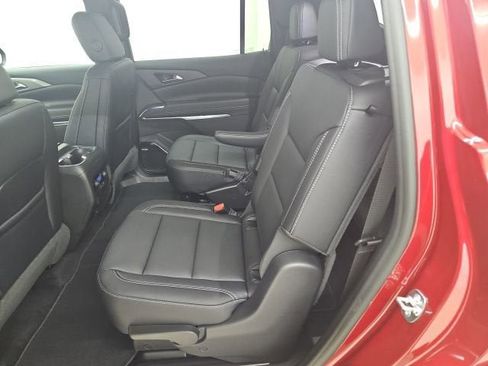 New 2026 Chevrolet Traverse LT w/ Enhanced Driving Package image 3