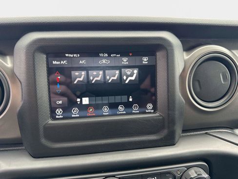 Used 2023 Jeep Gladiator Sport image 23