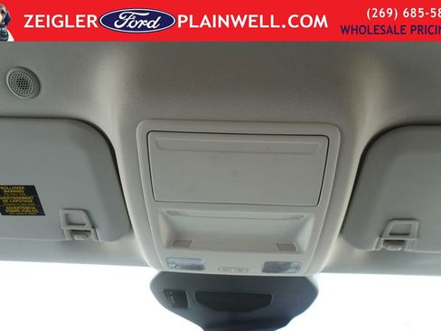 Used 2022 Ford Escape SE w/ Cold Weather Package image 32
