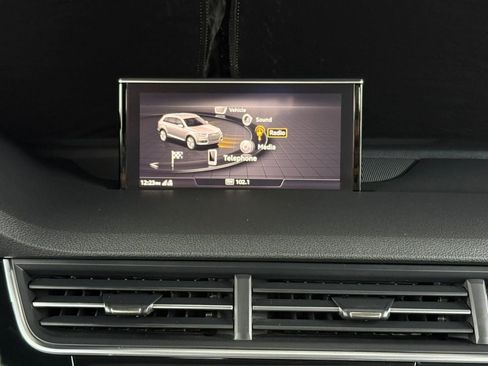 Used 2017 Audi Q7 3.0T Prestige w/ Prestige Package image 54