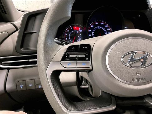 Used 2023 Hyundai Elantra SEL FWD image 11