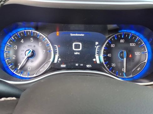 New 2027 Chrysler Pacifica Select FWD image 24