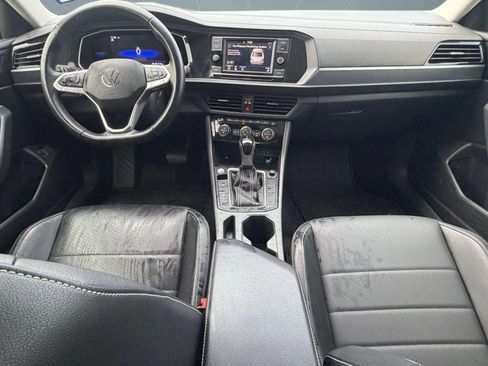 Used 2023 Volkswagen Jetta SE FWD image 15