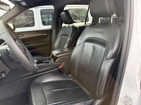 Used 2022 Jeep Grand Cherokee Overland image 15