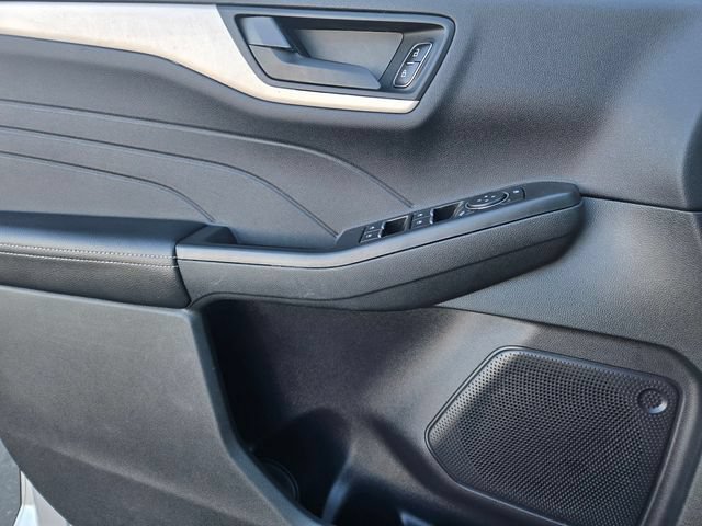 Used 2022 Ford Escape SE w/ Convenience Package FWD image 21