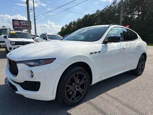 Used 2020 Maserati Levante AWD/4WD image 1