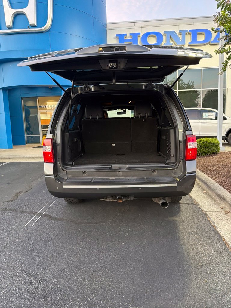 Used 2017 Ford Expedition EL Limited w/ Equipment Group 301A AWD/4WD image 11