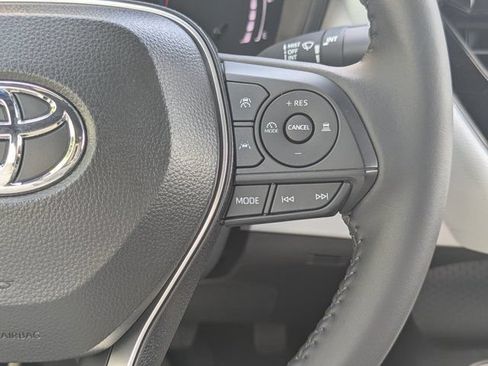 Used 2026 Toyota Corolla SE FWD image 22