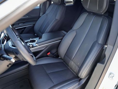 Used 2024 Cadillac Lyriq Sport image 6