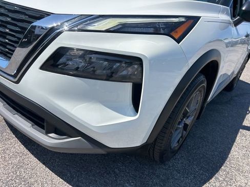Used 2023 Nissan Rogue S FWD image 9