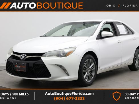 Used 2017 Toyota Camry SE FWD image 1