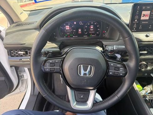 Used 2025 Honda Accord Touring image 15