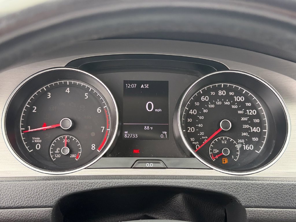 Used 2016 Volkswagen Golf S FWD image 17