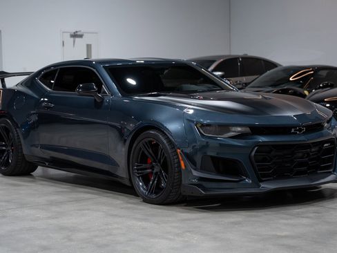 Used 2022 Chevrolet Camaro ZL1 image 16