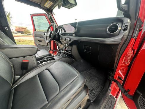 Used 2024 Jeep Wrangler Unlimited Sahara w/ Safety Group image 21