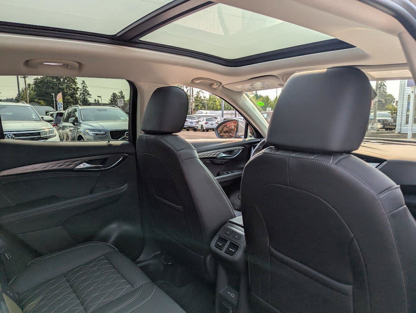 Used 2023 Buick Envision Avenir AWD/4WD image 39