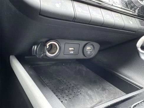 Used 2023 Hyundai Elantra Limited w/ Cargo Package image 31