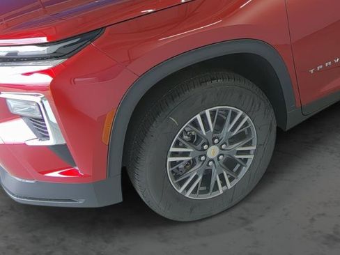 New 2026 Chevrolet Traverse LT w/ Driver Confidence Package FWD image 7