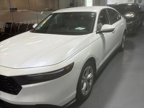 Used 2023 Honda Accord LX image 3