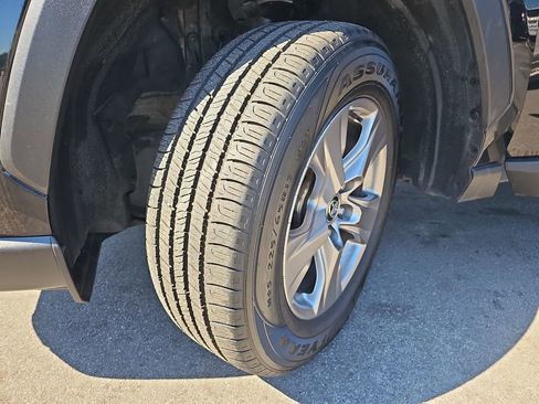 Used 2024 Toyota RAV4 XLE image 33