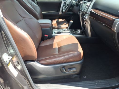 Used 2016 Toyota 4Runner Limited AWD/4WD image 8
