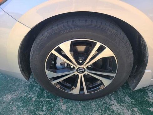 Used 2021 Nissan Sentra SV image 14